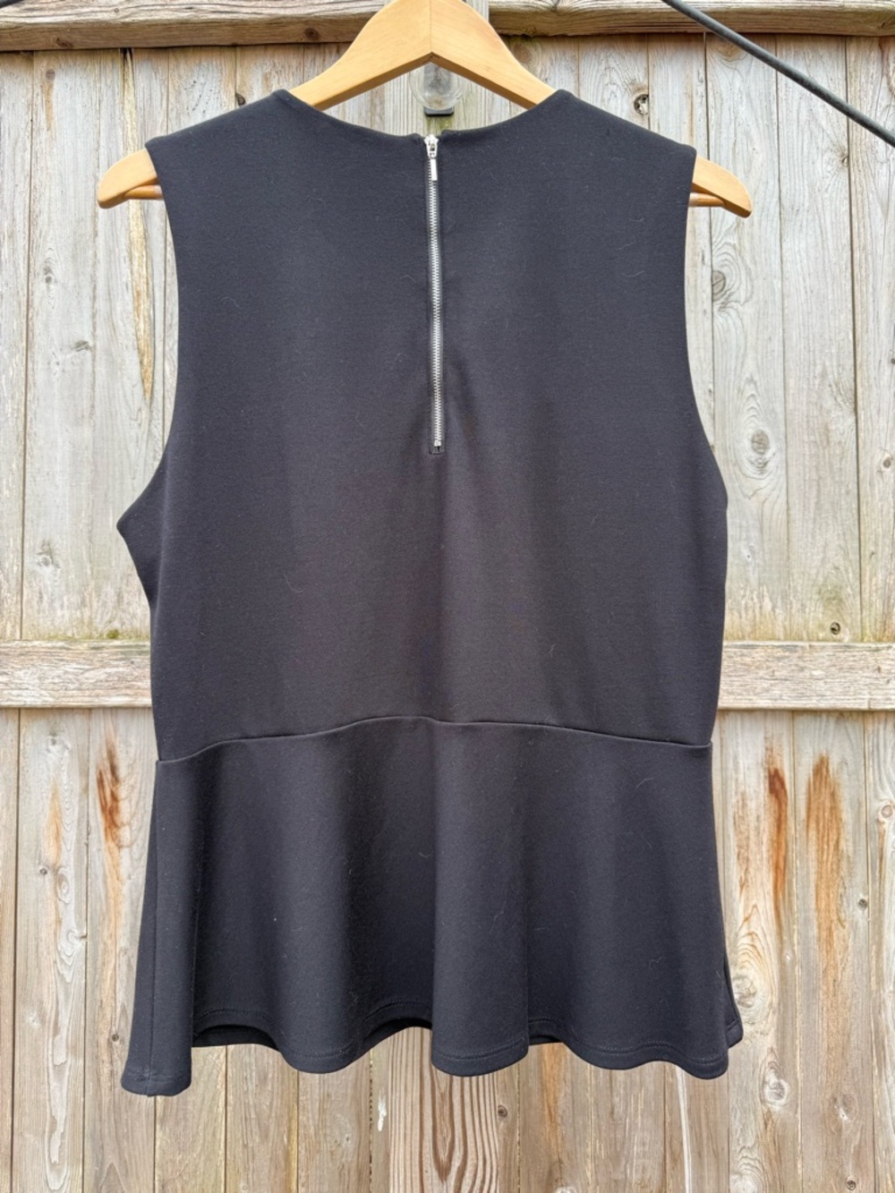 Saks Fifth Avenue Black Beaded Neckline Sleeveless Top Elegant Business Dressy - Picture 4 of 4